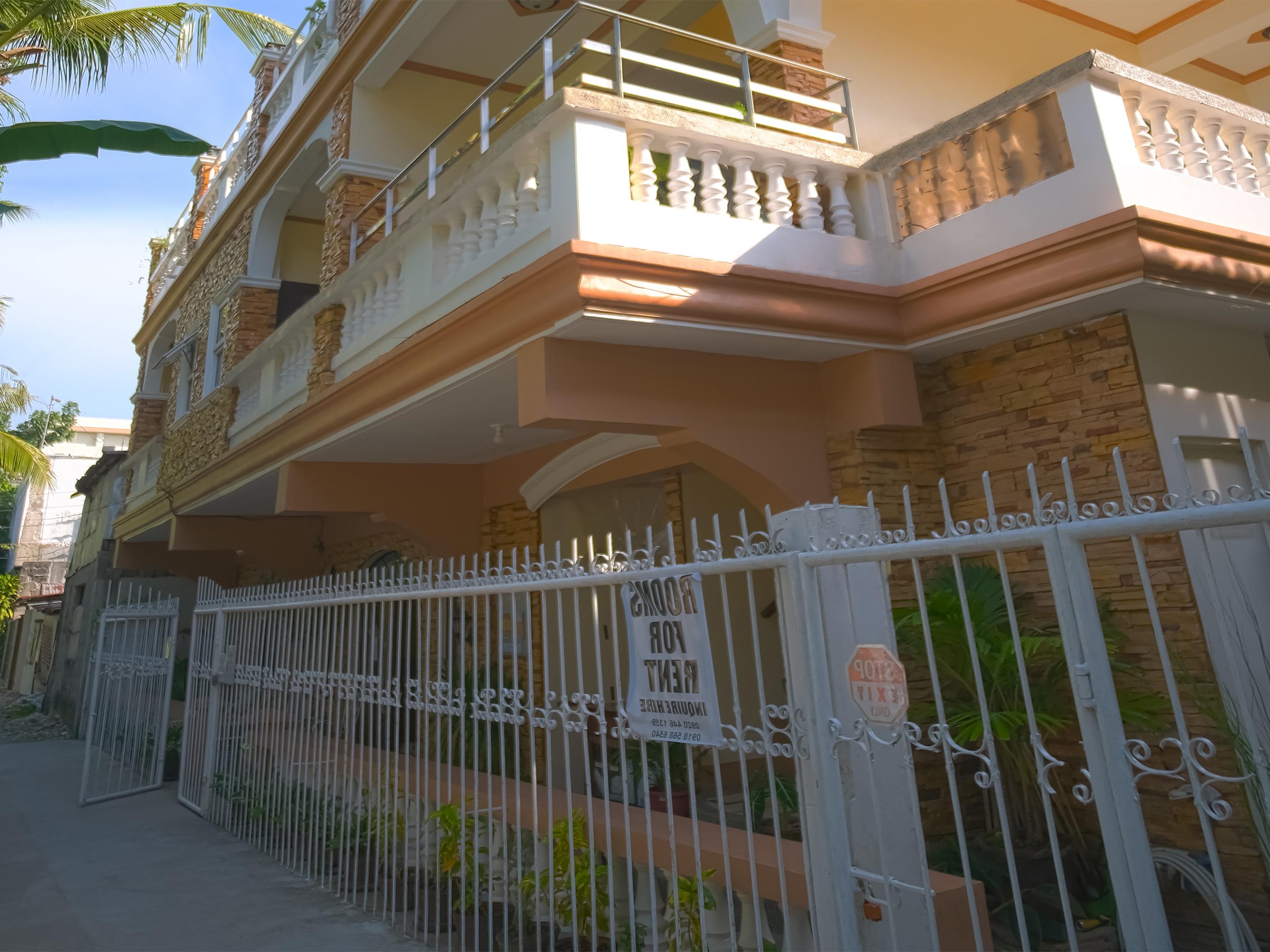Casa D' Estrella Apartelle Balabag  Экстерьер фото