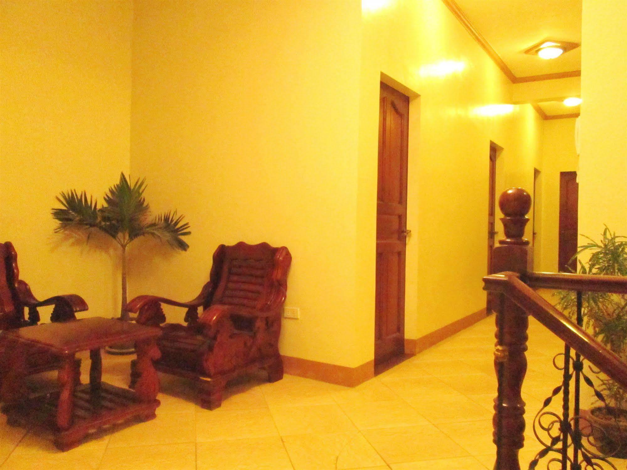 Casa D' Estrella Apartelle Balabag  Экстерьер фото