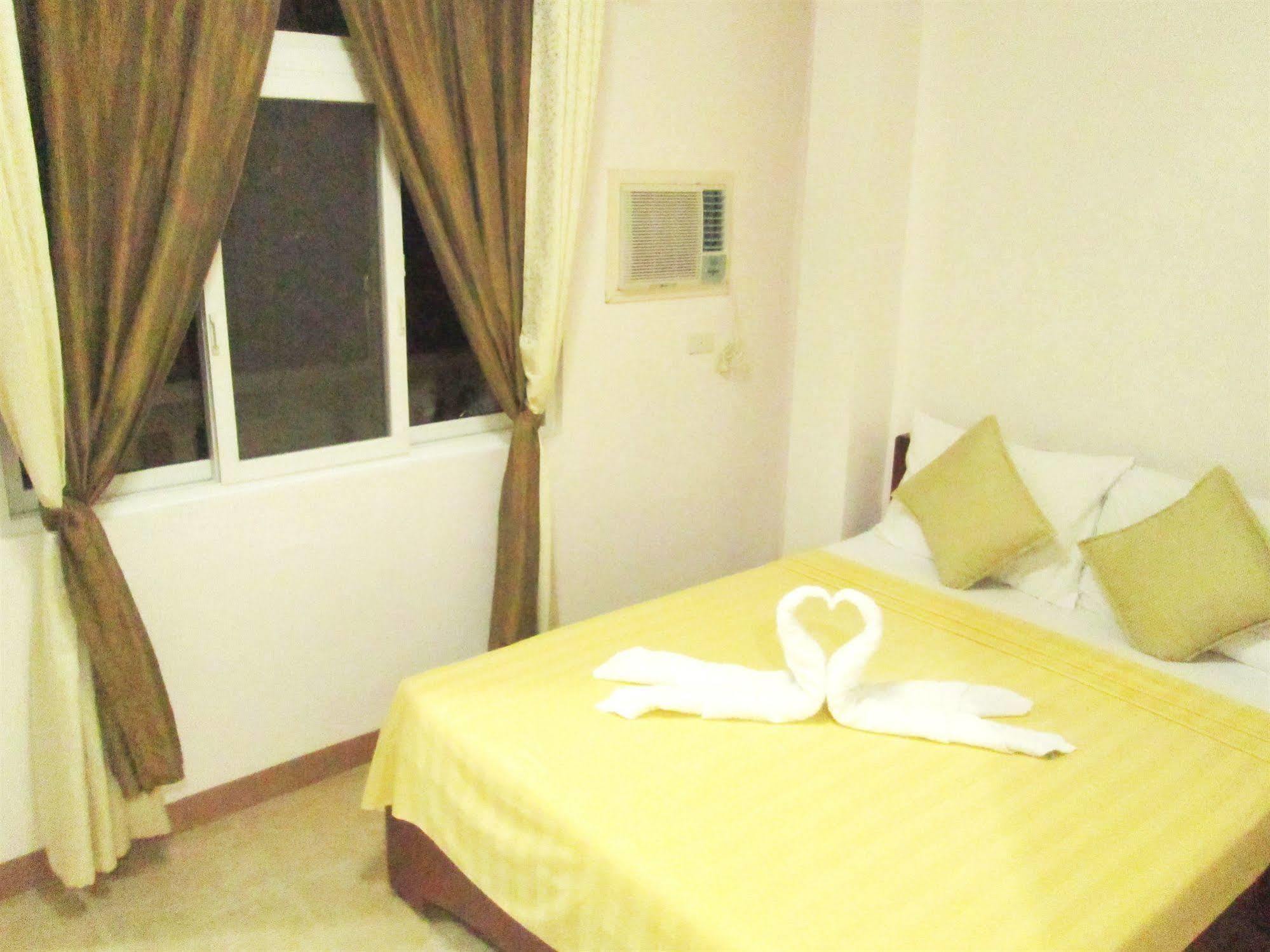 Casa D' Estrella Apartelle Balabag  Экстерьер фото