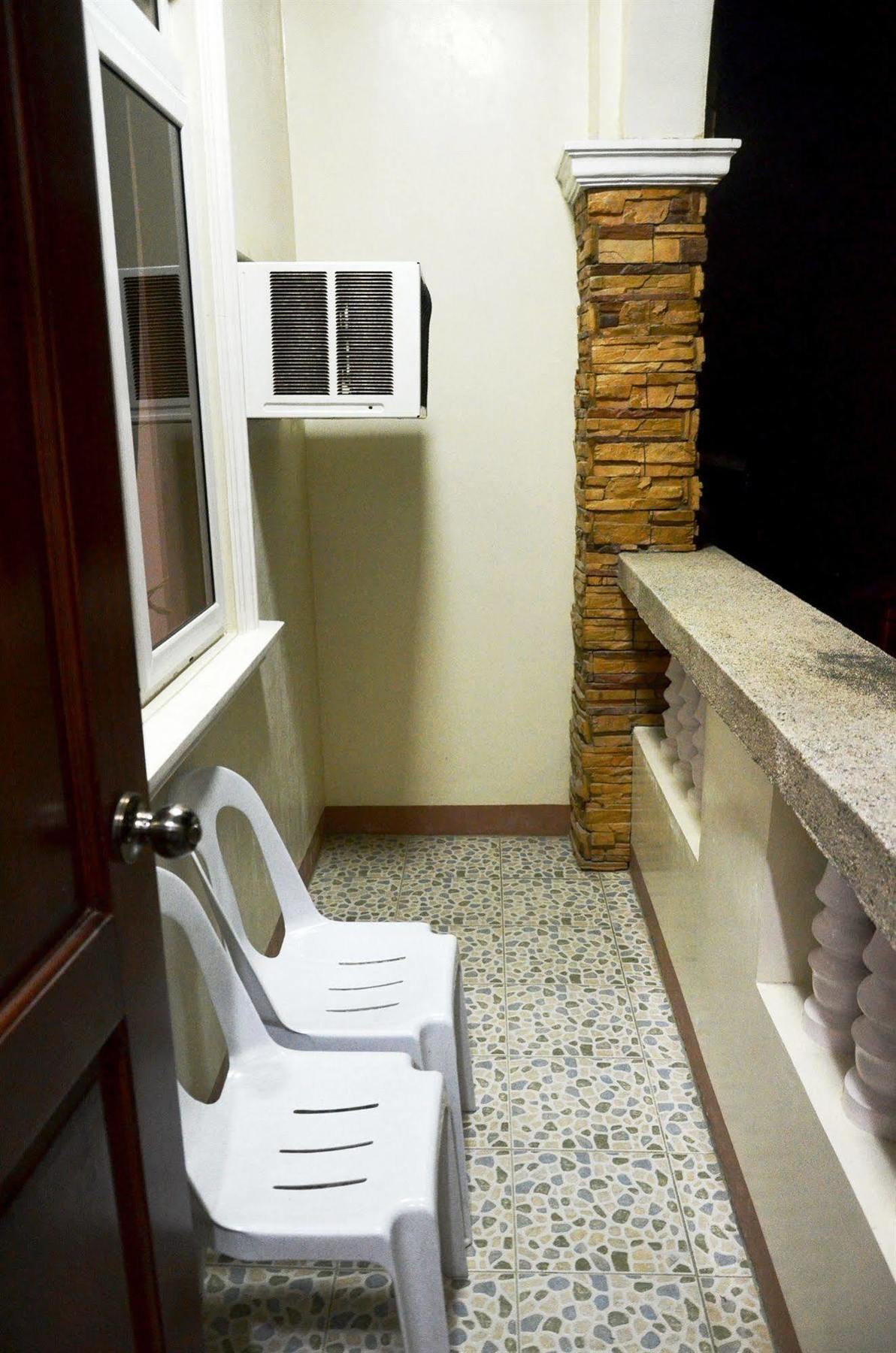 Casa D' Estrella Apartelle Balabag  Экстерьер фото
