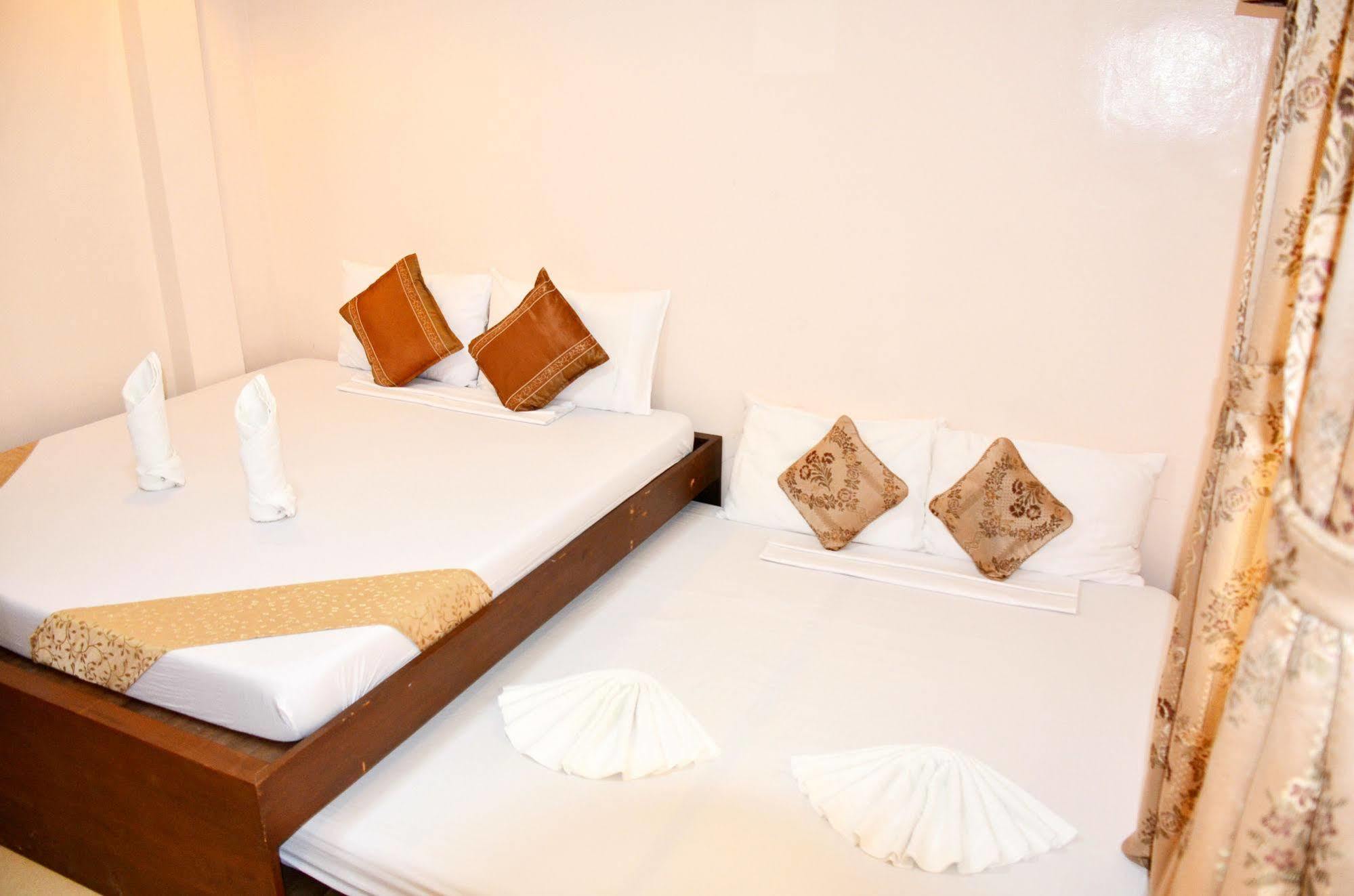 Casa D' Estrella Apartelle Balabag  Экстерьер фото