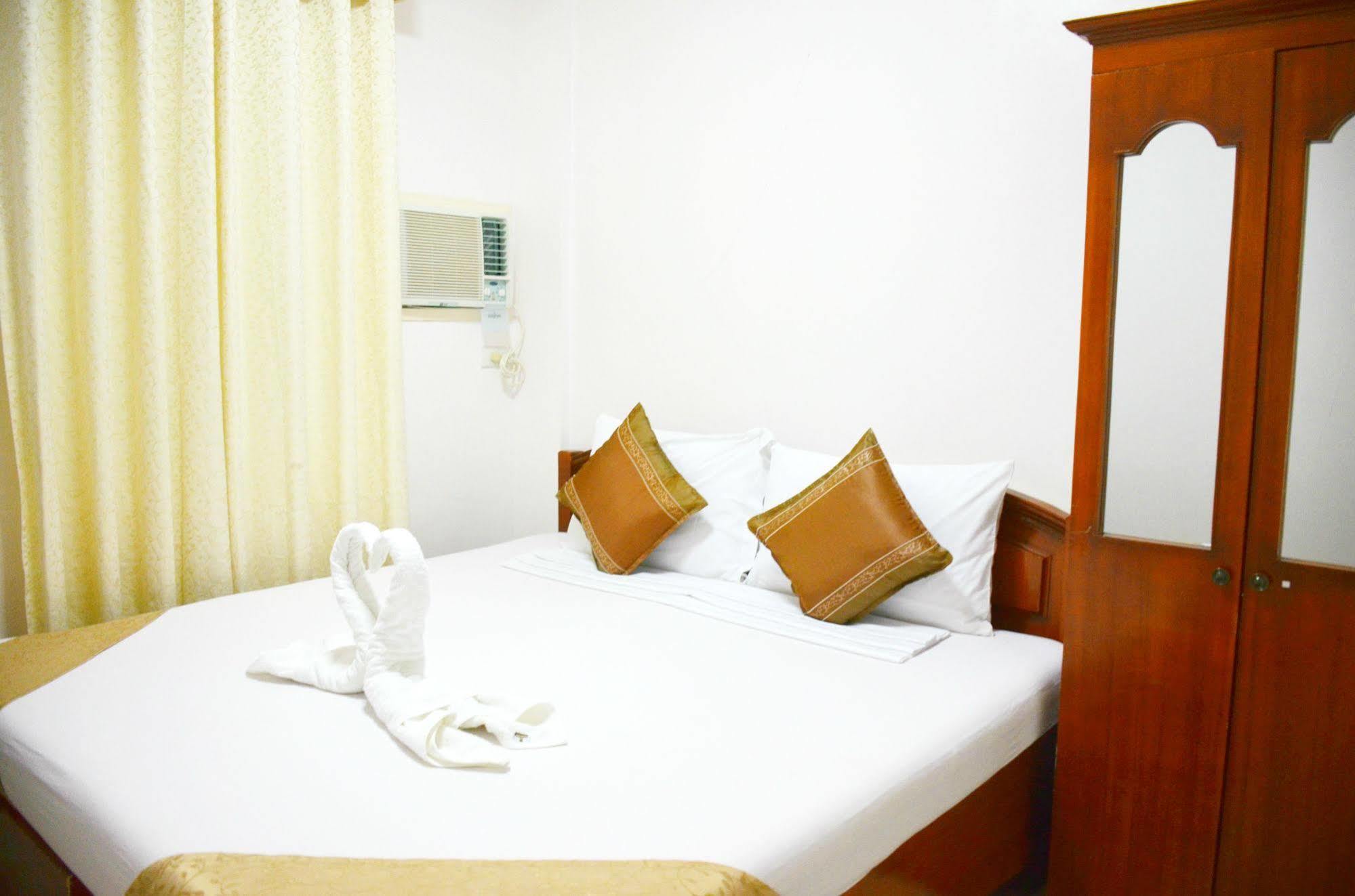 Casa D' Estrella Apartelle Balabag  Экстерьер фото