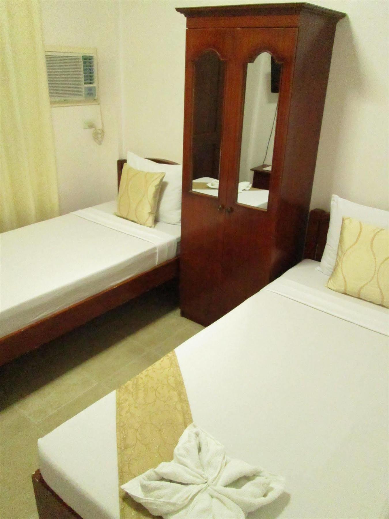 Casa D' Estrella Apartelle Balabag  Экстерьер фото