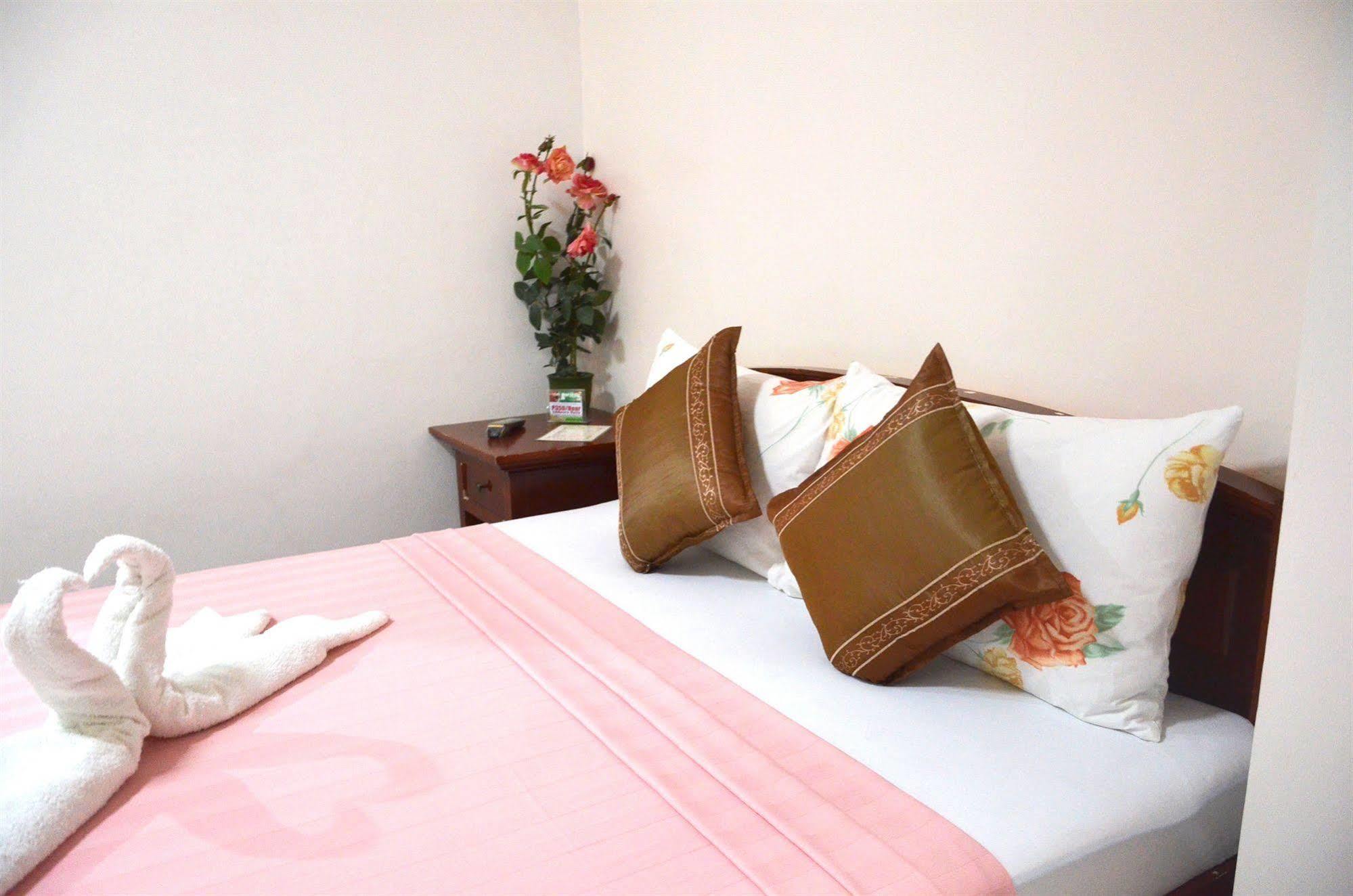Casa D' Estrella Apartelle Balabag  Экстерьер фото